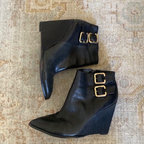 Vince Camuto Booties - Picture 1 of 2
